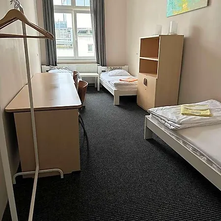 Chilli Hostel *